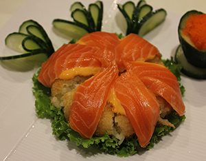 Salmon Sushi Pizza 6pcs